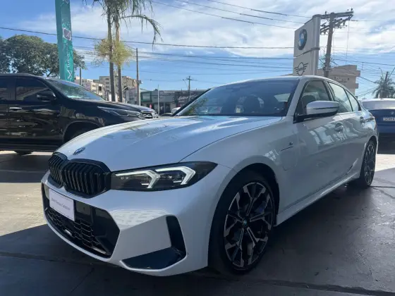 BMW 330e 2.0 16V TURBO HÍBRIDO M SPORT AUTOMÁTICO BMW 330e 2.0 16V TURBO HÍBRIDO M SPORT AUTOMÁTICO