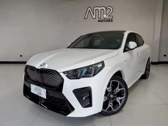 BMW iX2 64,8 KW ELÉTRICO XDRIVE30 M SPORT