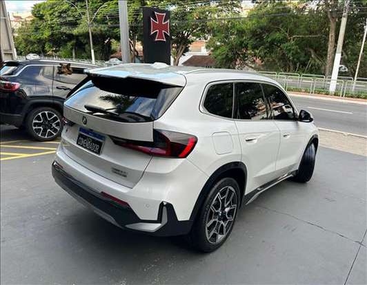 BMW-X1-2022
