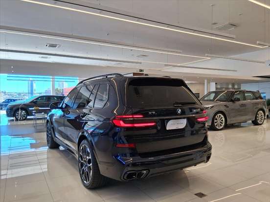 BMW-X7-4.4 V8 GASOLINA M60i STEPTRONIC BMW-X7-2024