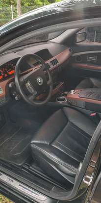 BMW-745i-2002