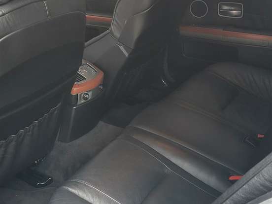BMW-745i-4.4 SEDAN 32V GASOLINA 4P AUTOMÁTICO BMW-745i-2002