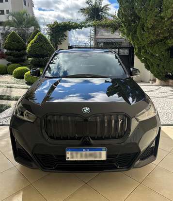 BMW-iX1-2023