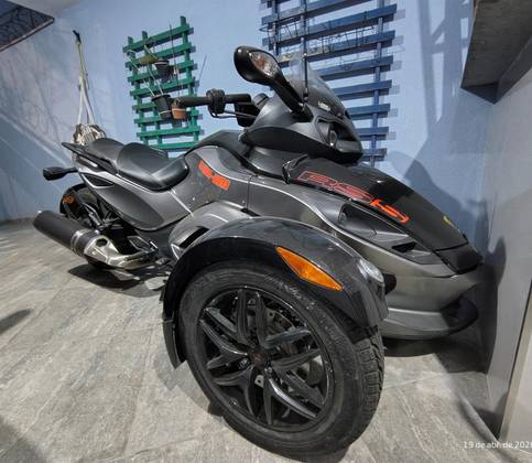 Comprar Moto Can-Am Usada, Seminova ou Nova 0km | Ofertas em todo