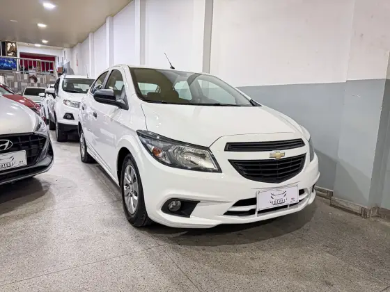 CHEVROLET ONIX 1.0 MPFI JOY 8V FLEX 4P MANUAL CHEVROLET ONIX 1.0 MPFI JOY 8V FLEX 4P MANUAL
