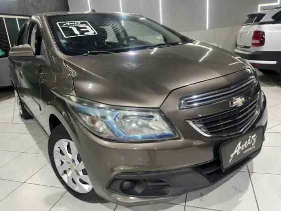CHEVROLET ONIX 1.4 MPFI LT 8V FLEX 4P MANUAL CHEVROLET ONIX 1.4 MPFI LT 8V FLEX 4P MANUAL
