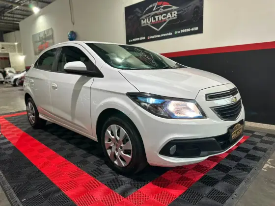 CHEVROLET ONIX 1.4 MPFI LT 8V FLEX 4P MANUAL CHEVROLET ONIX 1.4 MPFI LT 8V FLEX 4P MANUAL