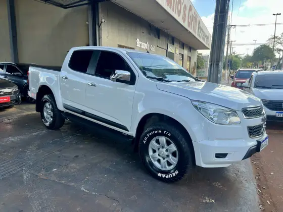CHEVROLET S10 2.4 LT 4X2 CD 8V FLEX 4P MANUAL CHEVROLET S10 2.4 LT 4X2 CD 8V FLEX 4P MANUAL