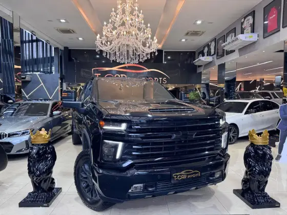 CHEVROLET SILVERADO 6.6 V8 DURAMAX DIESEL 2500HD HIGH COUNTRY 4WD AUTOMÁTICO CHEVROLET SILVERADO 6.6 V8 DURAMAX DIESEL 2500HD HIGH COUNTRY 4WD AUTOMÁTICO