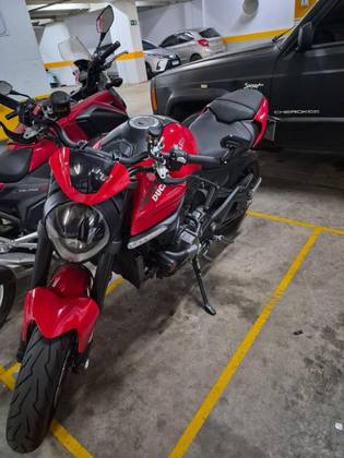 DUCATI MONSTER 937 
