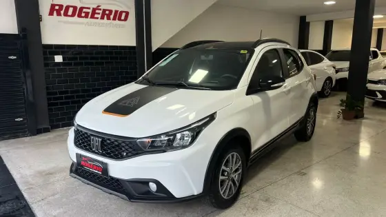 FIAT ARGO 1.3 FIREFLY FLEX TREKKING CVT FIAT ARGO 1.3 FIREFLY FLEX TREKKING CVT