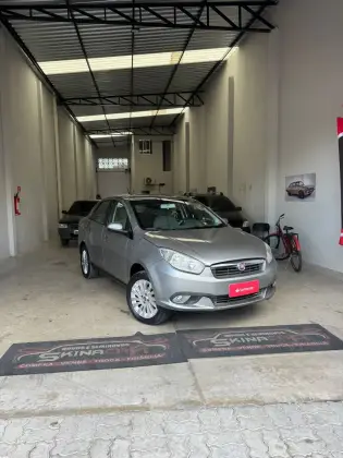 FIAT GRAND SIENA 1.6 MPI ESSENCE 16V FLEX 4P MANUAL FIAT GRAND SIENA 1.6 MPI ESSENCE 16V FLEX 4P MANUAL