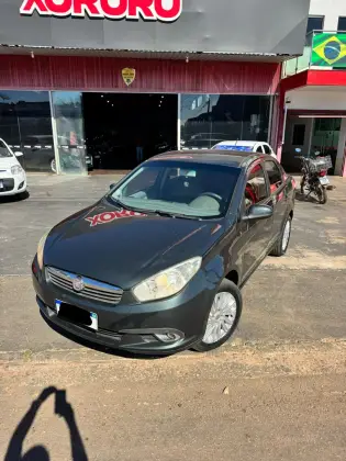 FIAT GRAND SIENA 1.6 MPI ESSENCE 16V FLEX 4P MANUAL FIAT GRAND SIENA 1.6 MPI ESSENCE 16V FLEX 4P MANUAL