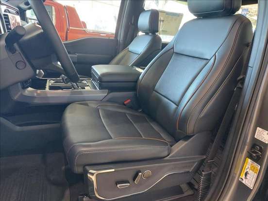 FORD-F-150-5.0 V8 GASOLINA CD LARIAT BLACK FX4 AUTOMÁTICO FORD-F-150-2025
