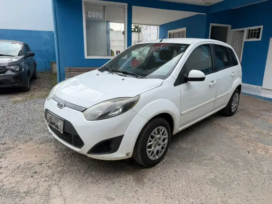 FORD FIESTA 1.0 ROCAM HATCH 8V FLEX 4P MANUAL FORD FIESTA 1.0 ROCAM HATCH 8V FLEX 4P MANUAL