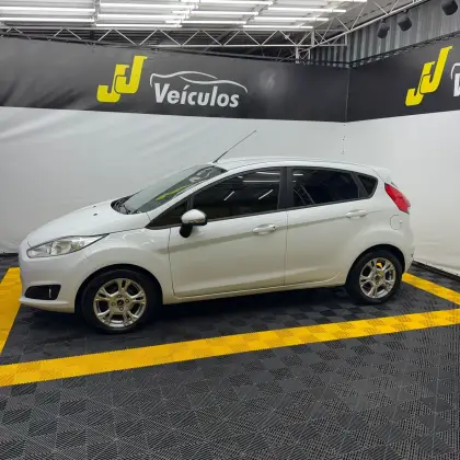 FORD FIESTA 1.5 SE HATCH 16V FLEX 4P MANUAL FORD FIESTA 1.5 SE HATCH 16V FLEX 4P MANUAL