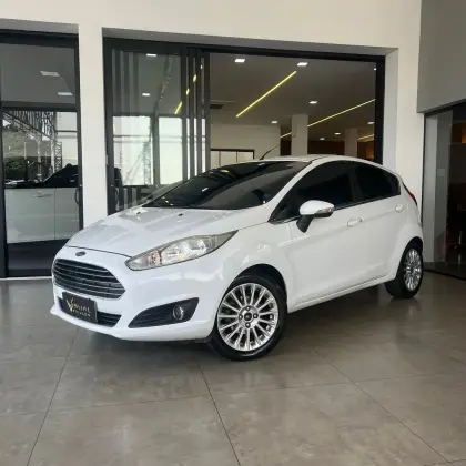 FORD FIESTA 1.6 TITANIUM HATCH 16V FLEX 4P POWERSHIFT FORD FIESTA 1.6 TITANIUM HATCH 16V FLEX 4P POWERSHIFT