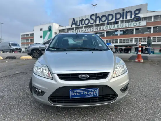 FORD-FOCUS-2.0 GLX SEDAN 16V FLEX 4P AUTOMÁTICO FORD-FOCUS-2013