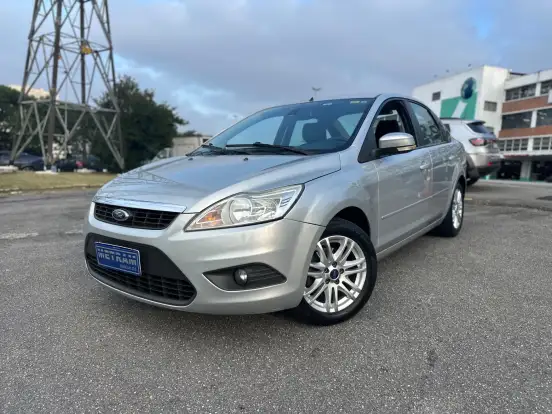 FORD-FOCUS-2.0 GLX SEDAN 16V FLEX 4P AUTOMÁTICO FORD-FOCUS-2013