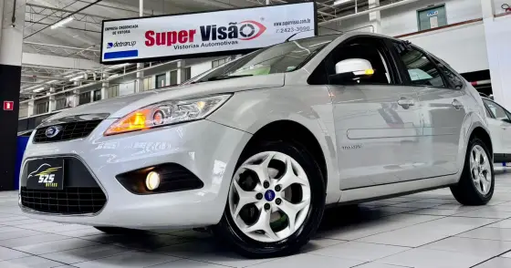 FORD FOCUS 2.0 TITANIUM HATCH 16V FLEX 4P AUTOMÁTICO