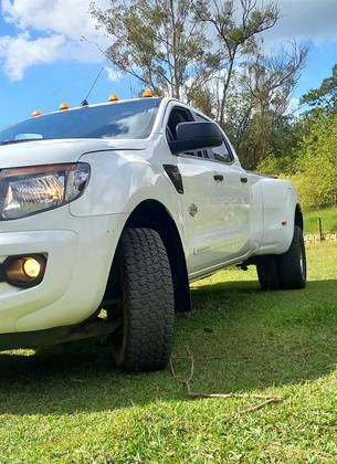 FORD RANGER 3.2 XLS 4X4 CD 20V DIESEL 4P AUTOMÁTICO