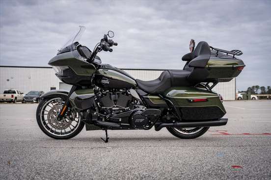 HARLEY-DAVIDSON-ROAD GLIDE LIMITED-2026