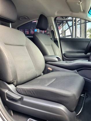 /en/city-ipameri/cate-car-used-car/honda-hr-v-2017-1-8-16v-flex-lx-4p-automatic-47026434874673152/-8