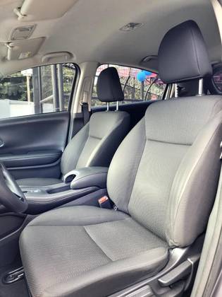 /en/city-ipameri/cate-car-used-car/honda-hr-v-2017-1-8-16v-flex-lx-4p-automatic-47026434874673152/-10