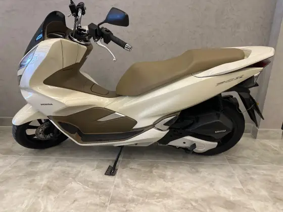 HONDA PCX DLX HONDA PCX DLX