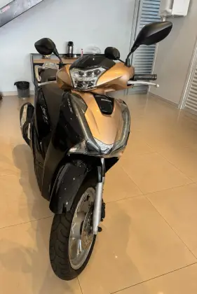 HONDA SH 150i DLX 