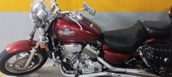 HONDA 750 MAGNA 