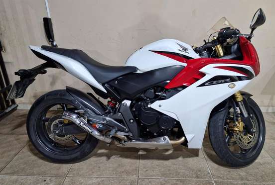 HONDA-CBR 600F-2013