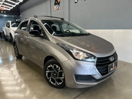 HYUNDAI HB20 1.0 COMFORT 12V FLEX 4P MANUAL HYUNDAI HB20 1.0 COMFORT 12V FLEX 4P MANUAL