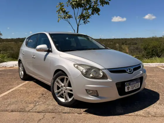 HYUNDAI I30 2.0 MPI 16V GASOLINA 4P MANUAL HYUNDAI I30 2.0 MPI 16V GASOLINA 4P MANUAL