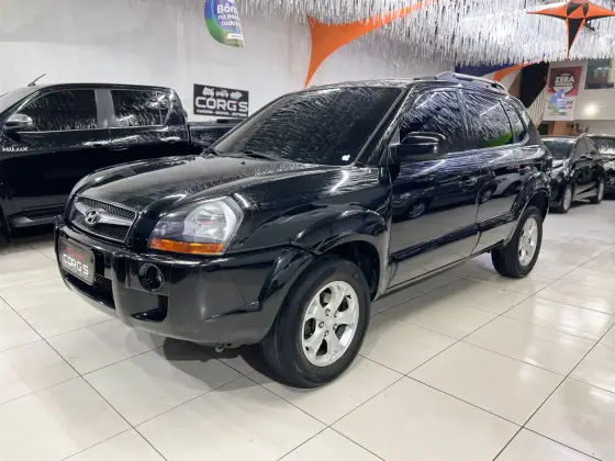 HYUNDAI TUCSON 2.0 MPFI GLS 16V 143CV 2WD GASOLINA 4P AUTOMÁTICO HYUNDAI TUCSON 2.0 MPFI GLS 16V 143CV 2WD GASOLINA 4P AUTOMÁTICO