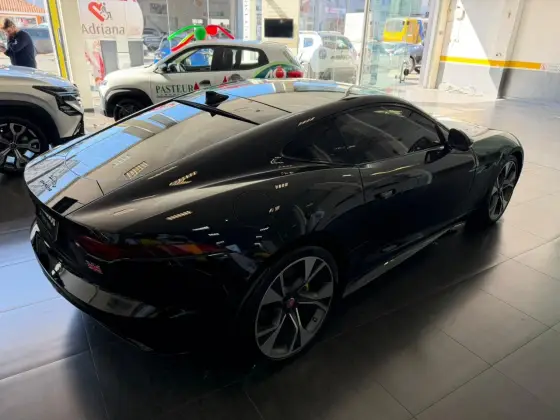 JAGUAR F-TYPE 2.0 P300 GASOLINA R-DYNAMIC COUPÉ AUTOMÁTICO