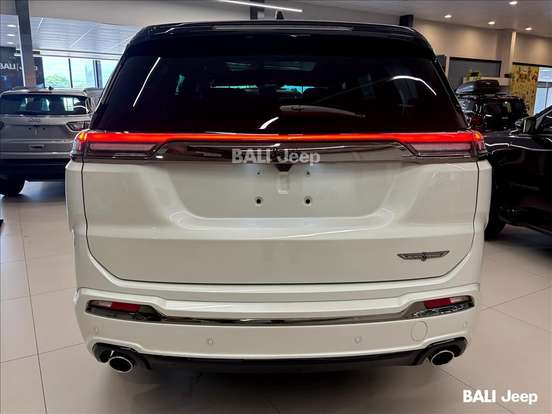 JEEP-COMMANDER-2.0 HURRICANE 4 TURBO GASOLINA BLACKHAWK AT9 JEEP-COMMANDER-2025