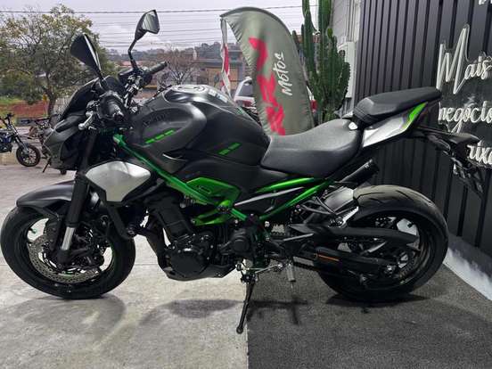 KAWASAKI-Z900 KAWASAKI-Z900-2025