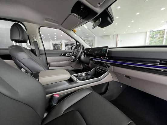 KIA-CARNIVAL-2024