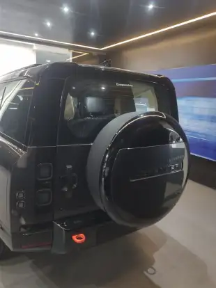 LAND ROVER-DEFENDER-2025