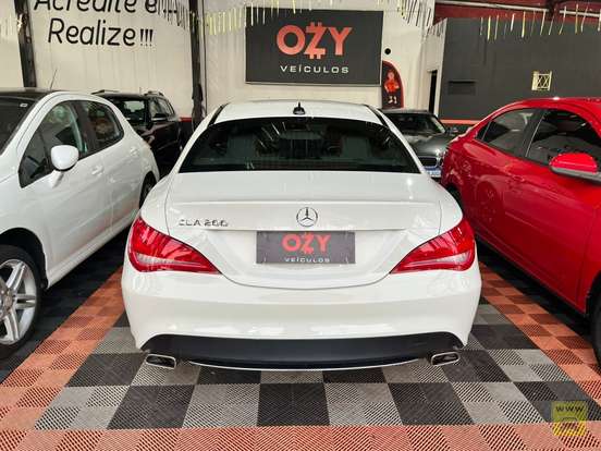 MERCEDES-BENZ-CLA 200-1.6 VISION 16V FLEX 4P AUTOMÁTICO MERCEDES-BENZ-CLA 200-2015