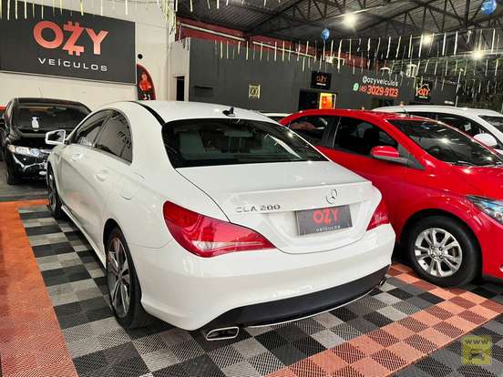 MERCEDES-BENZ-CLA 200-2015