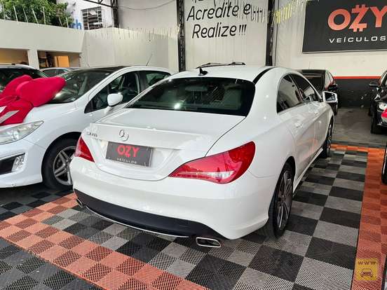 MERCEDES-BENZ-CLA 200-1.6 VISION 16V FLEX 4P AUTOMÁTICO MERCEDES-BENZ-CLA 200-2015