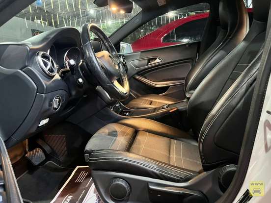 MERCEDES-BENZ-CLA 200-1.6 VISION 16V FLEX 4P AUTOMÁTICO MERCEDES-BENZ-CLA 200-2015