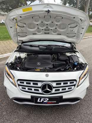 MERCEDES-BENZ-GLA 200-2019