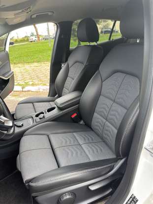 MERCEDES-BENZ-GLA 200-2019