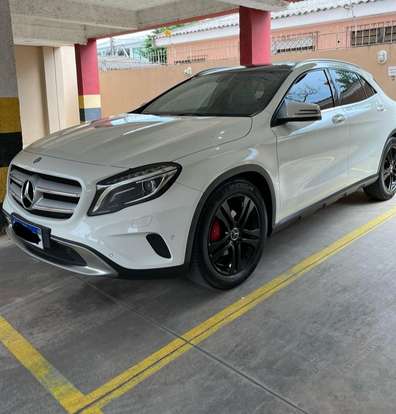 MERCEDES-BENZ-GLA 200-2014