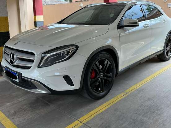 MERCEDES-BENZ-GLA 200-1.6 CGI VISION BLACK EDITION 16V TURBO FLEX 4P AUTOMÁTICO MERCEDES-BENZ-GLA 200-2014