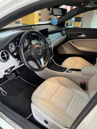MERCEDES-BENZ-GLA 200-2014