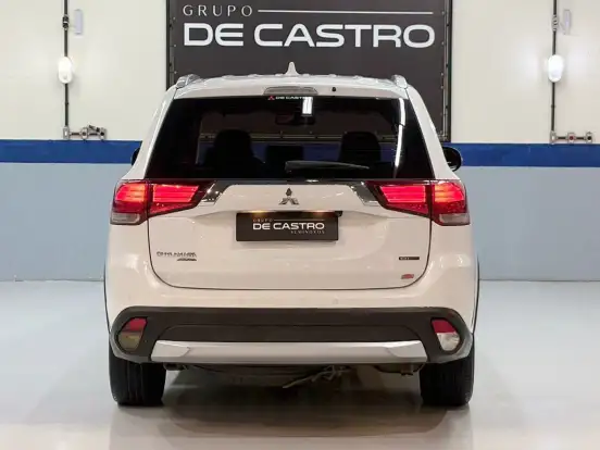 MITSUBISHI-OUTLANDER-2.2 4X4 16V DIESEL 4P AUTOMÁTICO MITSUBISHI-OUTLANDER-2016